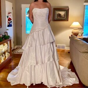 Maggie Sottero Wedding Dress